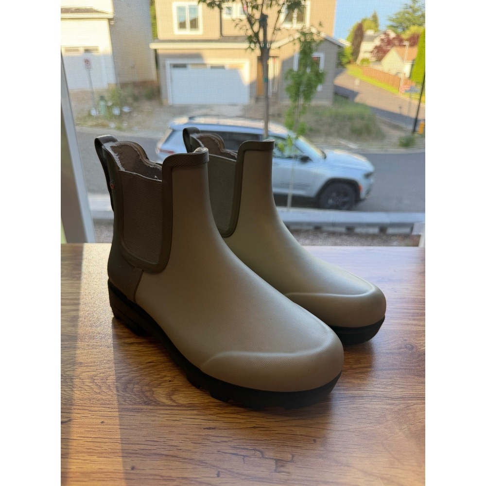 Bogs Women's Taupe Holly Chelsea Waterproof Rain Boots Rubber Lug Sole 7‎